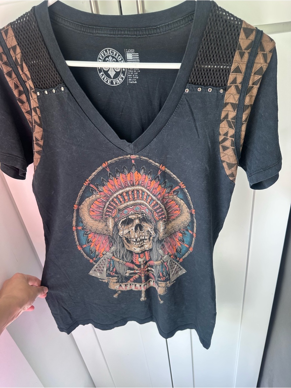 Affliction Women's Black V-Neck Graphic Tee - Skull Headdress L